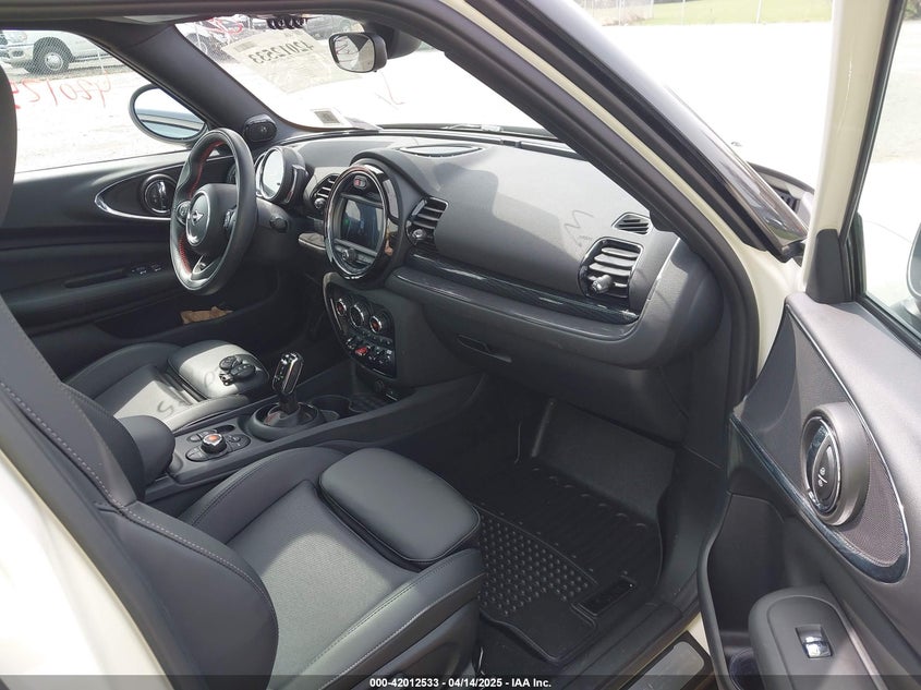 2020 MINI CLUBMAN VIN: WMWXJ1C04L2M33050