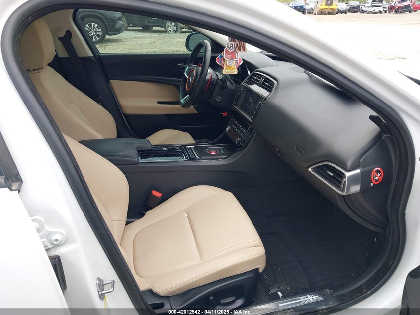 2018 JAGUAR XE 25T PREMIUM - SAJAJ4FX2JCP24495