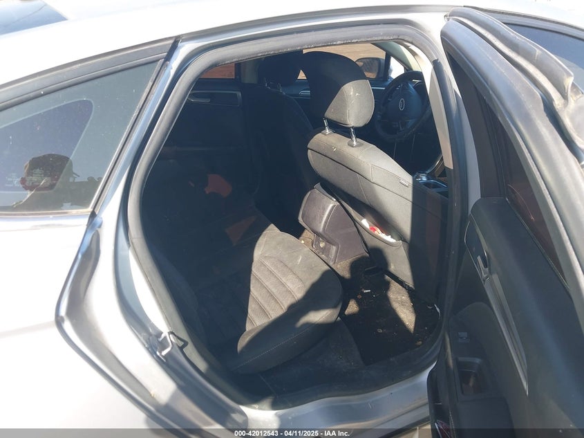 2018 FORD FUSION VIN: 3FA6P0H72JR117545