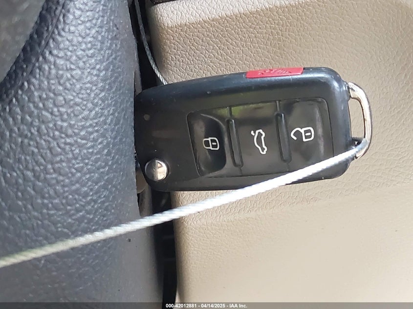 2014 VOLKSWAGEN JETTA SPORTWAGEN 2.0L TDI - 3VWPL7AJ7EM617385