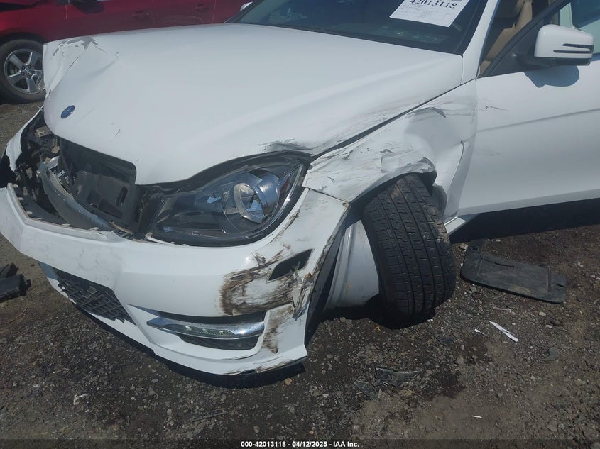 2013 MERCEDES-BENZ C 250 VIN: WDDGJ4HB1DG052880