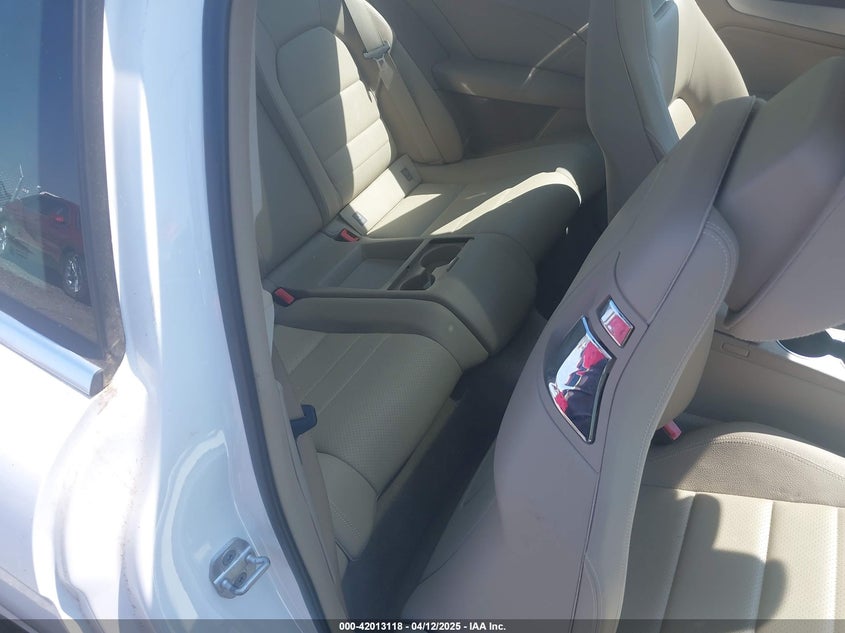 2013 MERCEDES-BENZ C 250 VIN: WDDGJ4HB1DG052880