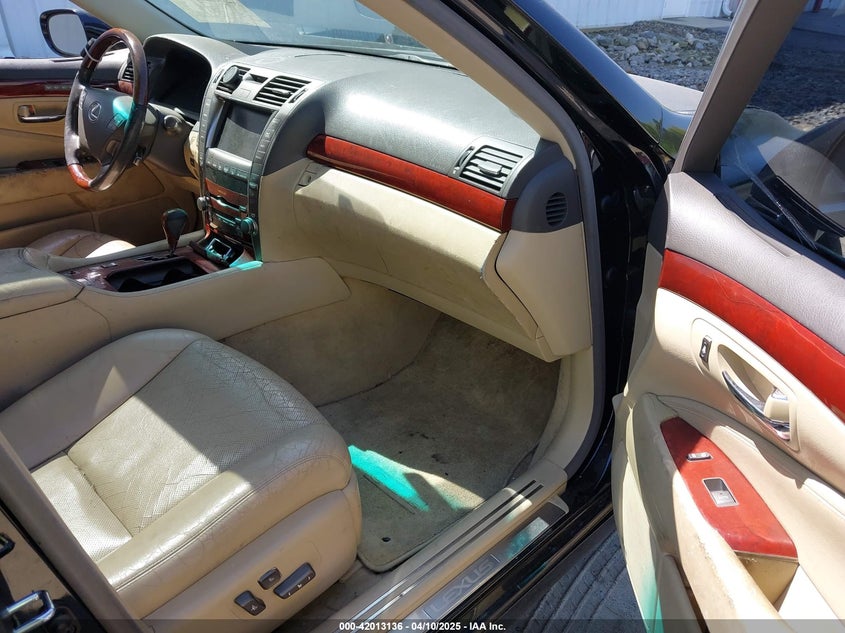 2008 LEXUS LS 460 VIN: JTHBL46F885079935