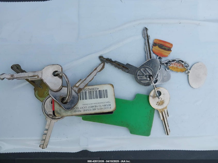 1972 Volkswagen Bus VIN: 2322008714 Lot: 42013339