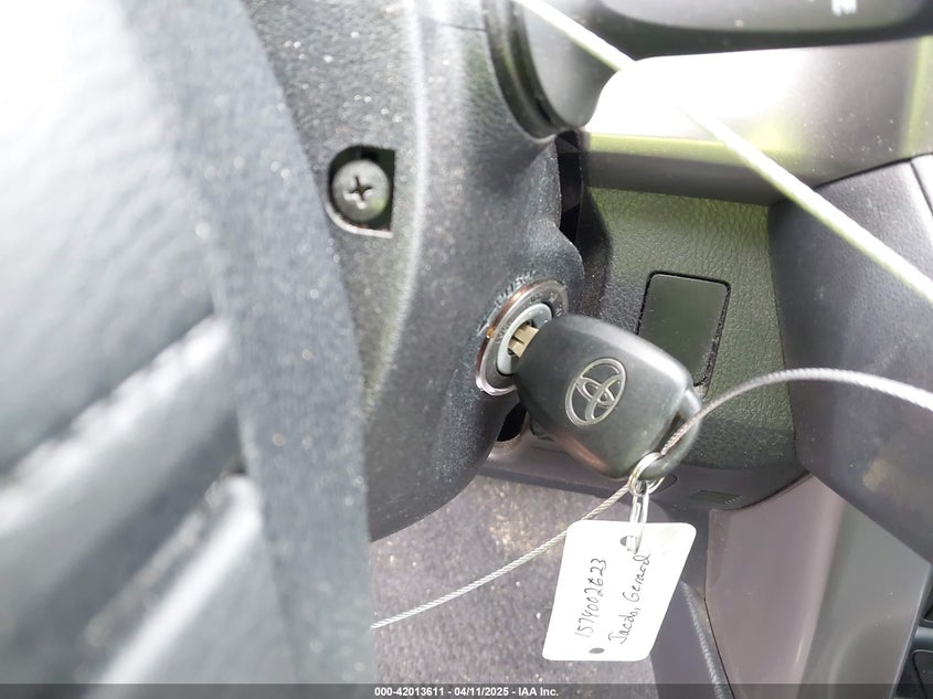 2016 TOYOTA RAV4 LE - JTMZFREV9GJ074360