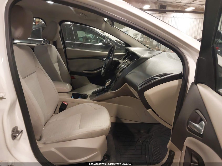 2012 FORD FOCUS VIN: 1FAHP3H22CL178118