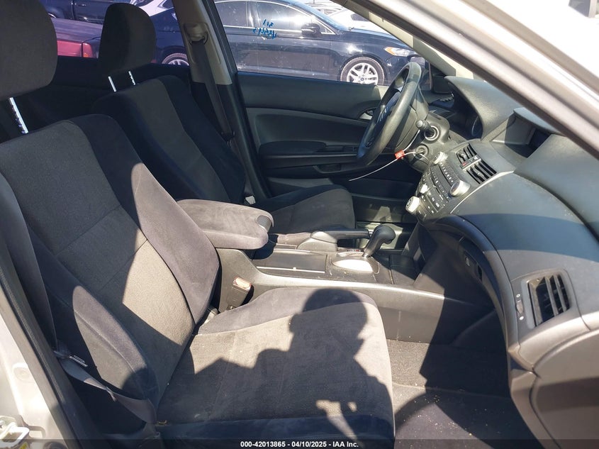 2008 HONDA ACCORD VIN: JHMCP264X8C005665