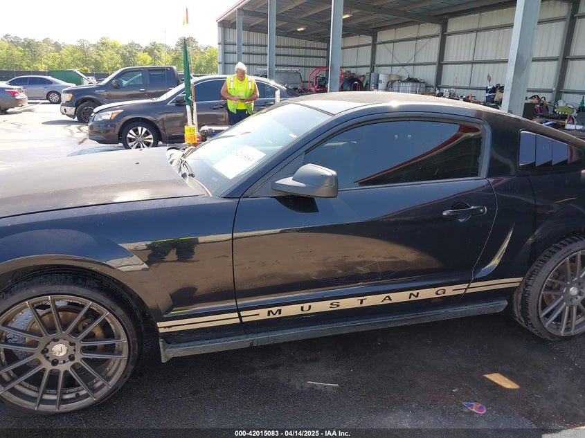 2005 Ford Mustang V6 Deluxe/V6 Premium VIN: 1ZVFT80N455122217 Lot: 42015083