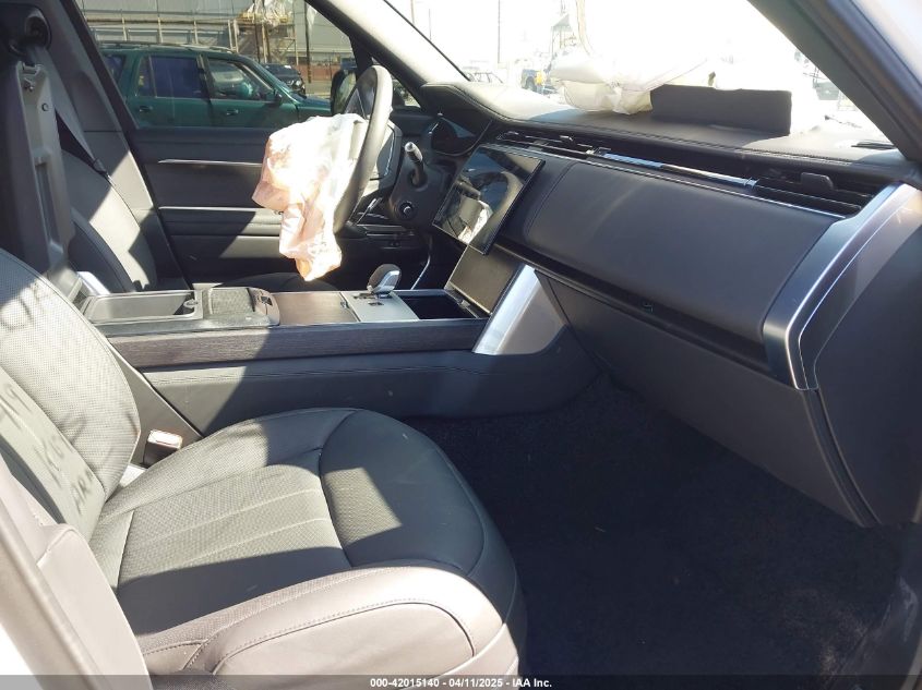 2025 Land Rover Range Rover - SALKPBFU0SA292152