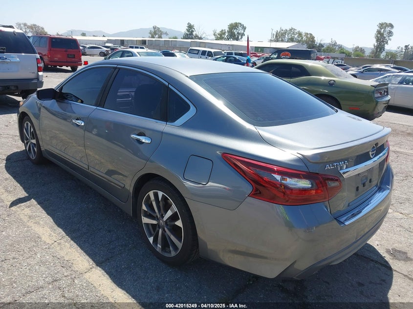 VIN 1N4AL3AP1HN318562 2017 NISSAN ALTIMA 2.5 SR