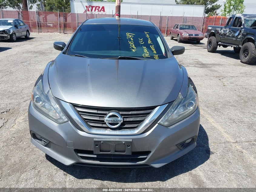 VIN 1N4AL3AP1HN318562 2017 NISSAN ALTIMA 2.5 SR