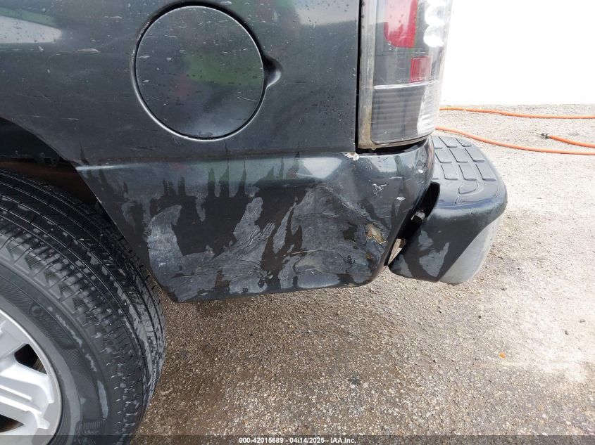 2003 Chevrolet Tahoe Ls VIN: 1GNEK13Z53R241883 Lot: 42015689