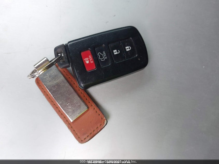 2018 TOYOTA RAV4 XLE - 2T3WFREV1JW506029