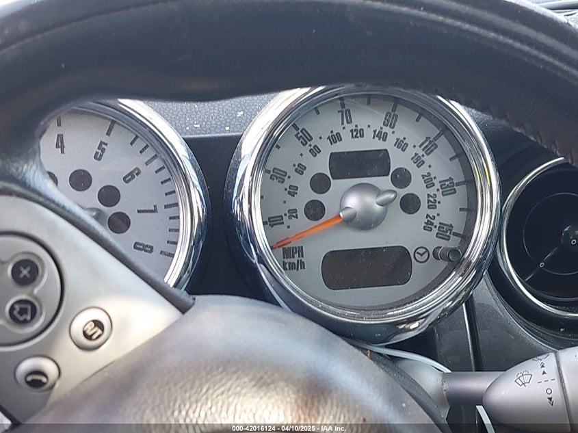 2006 MINI COOPER VIN: WMWRC33596TJ75357