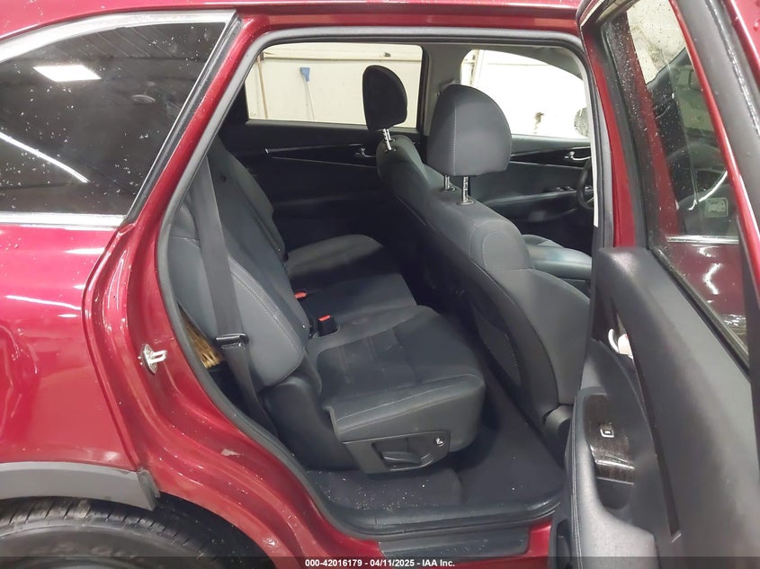 VIN 5XYPGDA34LG680929 2020 KIA SORENTO 2.4L LX