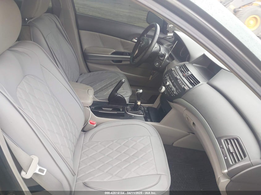 2008 HONDA ACCORD VIN: 1HGCP258X8A116655