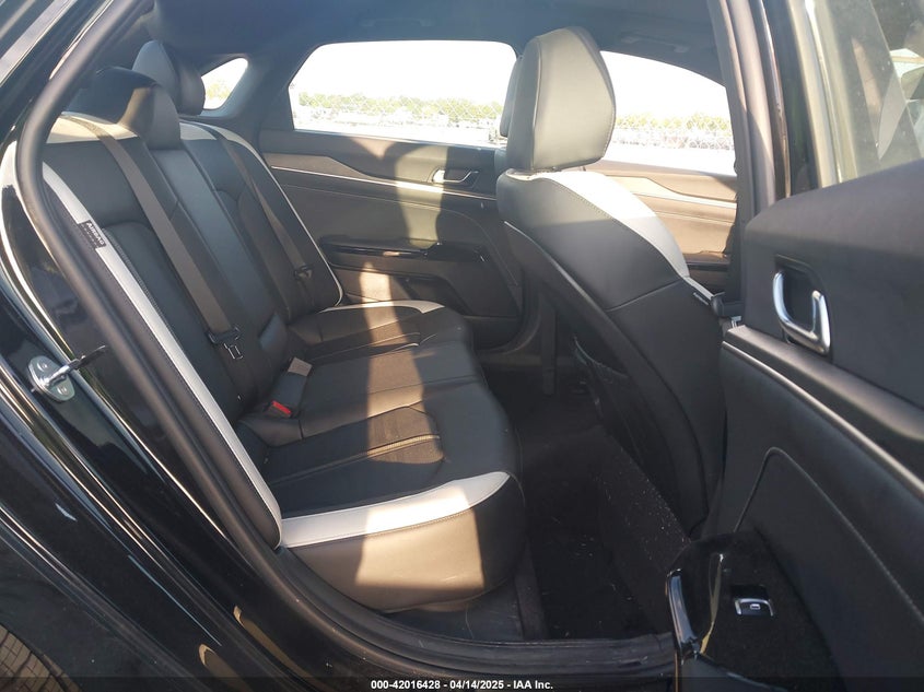 2025 KIA K5 VIN: KNAG64J77S5355315
