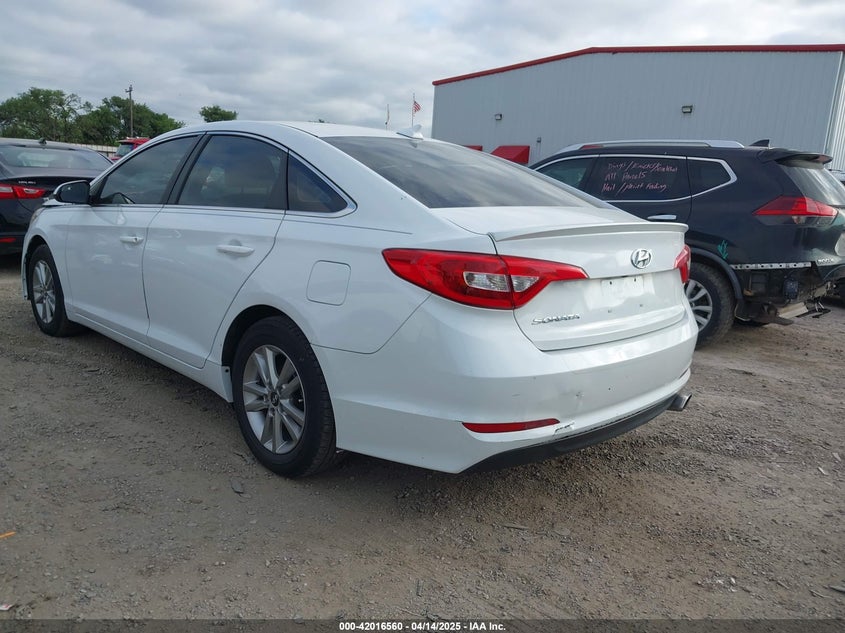 2015 HYUNDAI SONATA VIN: 5NPE24AF1FH257478