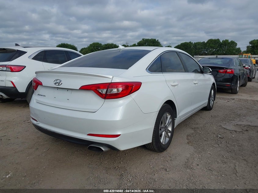 2015 HYUNDAI SONATA VIN: 5NPE24AF1FH257478