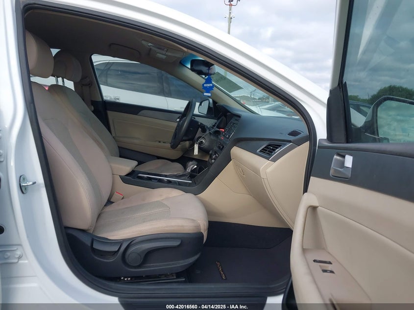 2015 HYUNDAI SONATA VIN: 5NPE24AF1FH257478