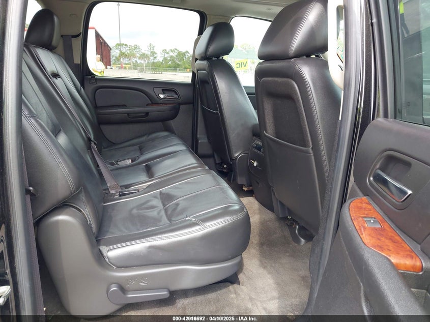 2014 CHEVROLET SUBURBAN 1500 LT - 1GNSKJE73ER130976