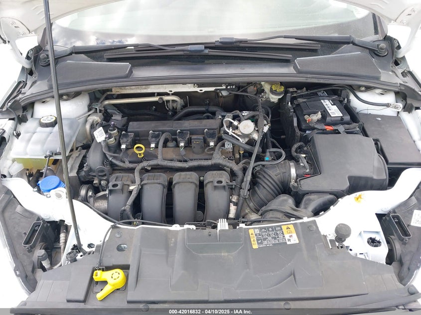 2016 FORD FOCUS VIN: 1FADP3E2XGL325648