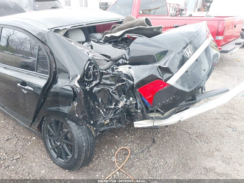 2009 HONDA CIVIC VIN: 19XFA16839E018135
