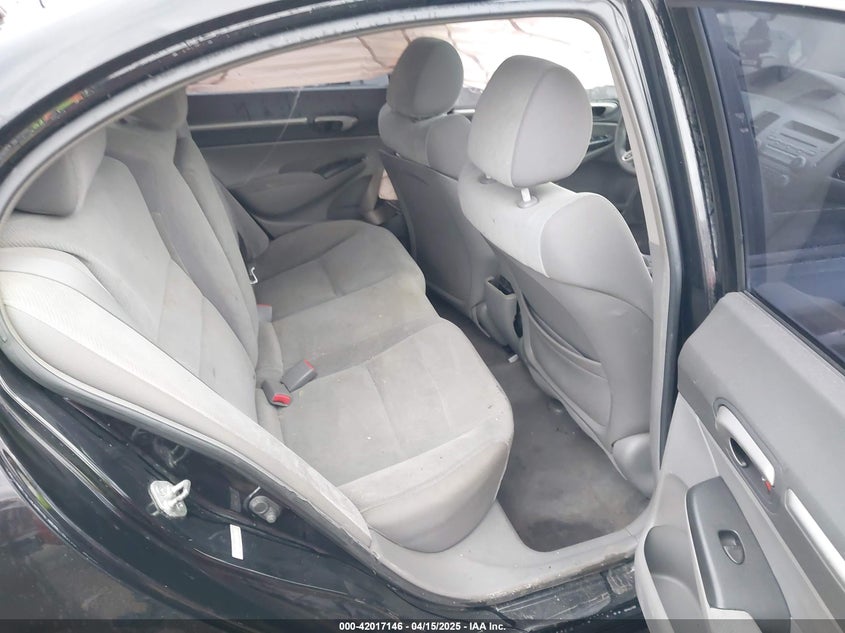 2009 HONDA CIVIC VIN: 19XFA16839E018135