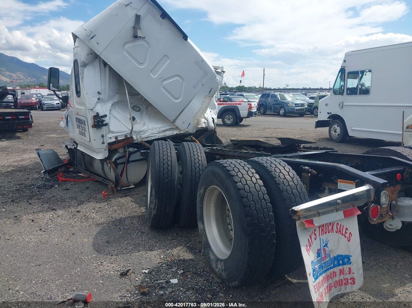 2019 FREIGHTLINER CASCADIA 125 auction photo 3