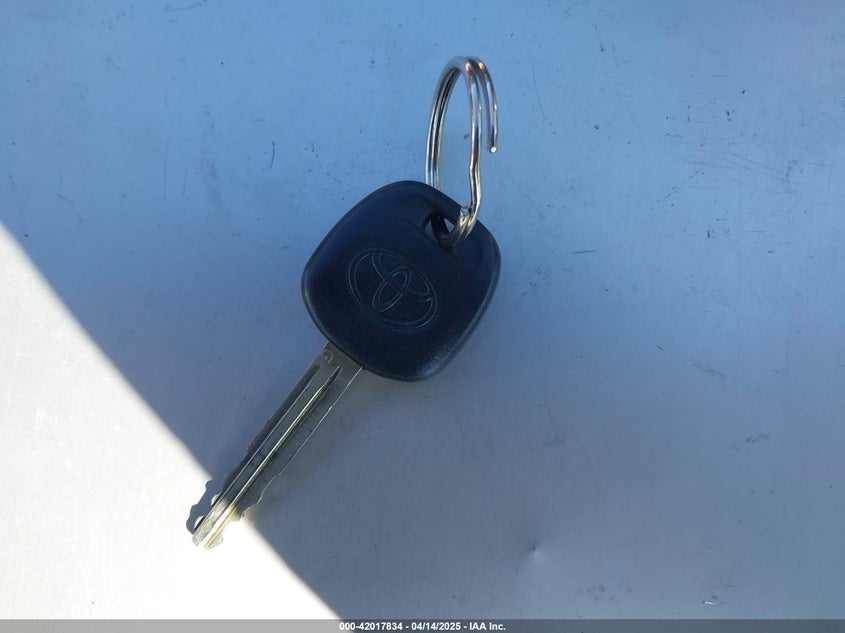 2011 TOYOTA RAV4 VIN: 2T3JF4DV0BW166856