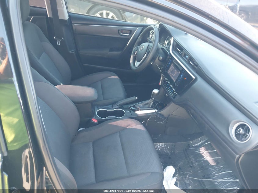 2019 TOYOTA COROLLA VIN: 5YFBURHE1KP911402
