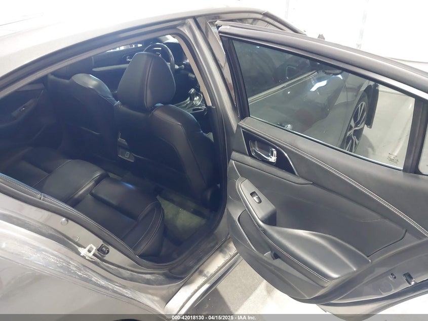 2018 NISSAN MAXIMA VIN: 1N4AA6APXJC374220