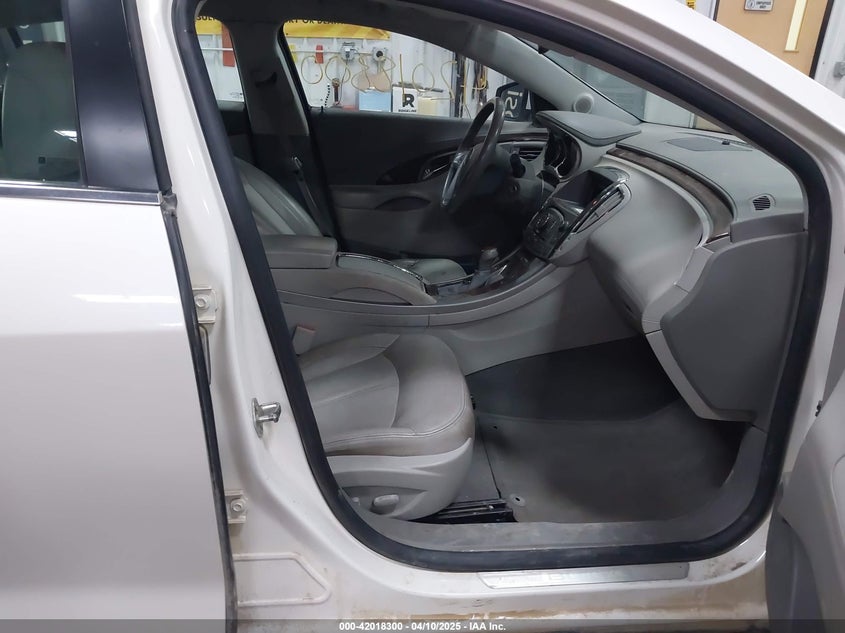 2011 BUICK LACROSSE VIN: 1G4GC5ED2BF262953
