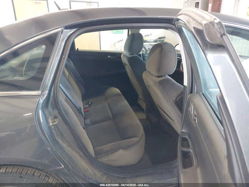 2010 CHEVROLET IMPALA VIN: 2G1WB5EN8A1232060