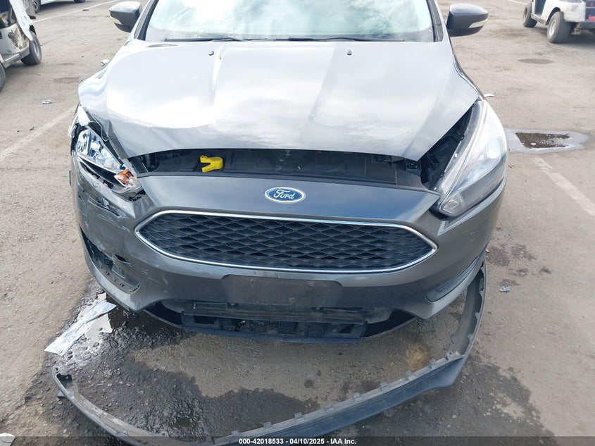 VIN 1FADP3H26JL313435 2018 FORD FOCUS SEL