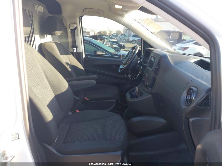 2022 MERCEDES-BENZ METRIS - W1YV0BEY8N3960426