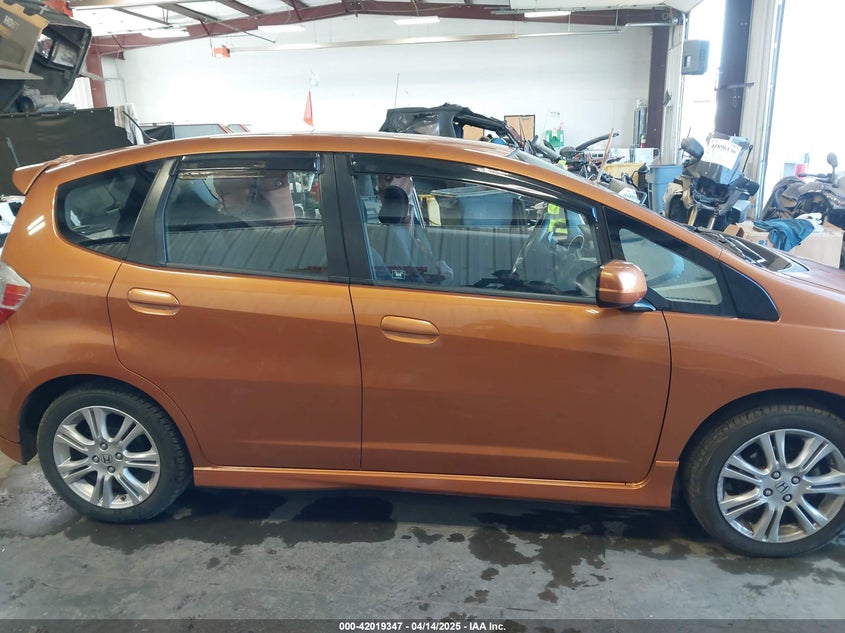 2009 HONDA FIT VIN: JHMGE88639S044176