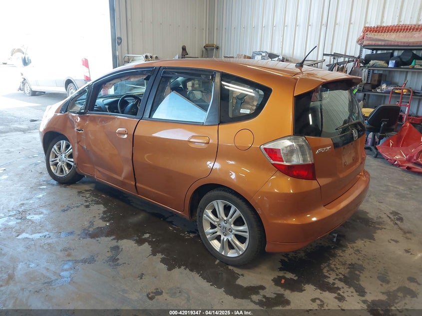 2009 HONDA FIT VIN: JHMGE88639S044176