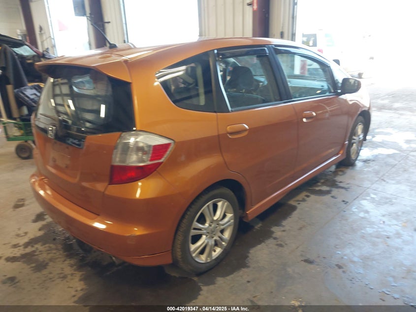 2009 HONDA FIT VIN: JHMGE88639S044176