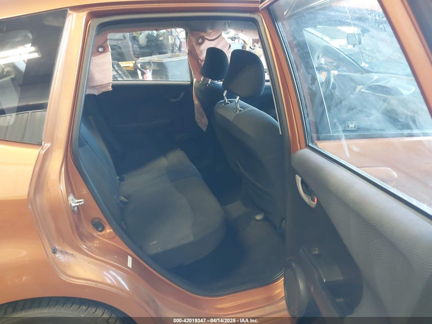 2009 HONDA FIT VIN: JHMGE88639S044176