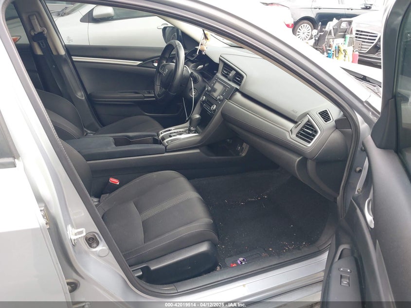 VIN 2HGFC2F51JH514065 2018 HONDA CIVIC LX