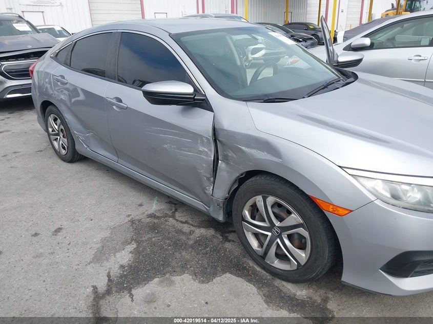 VIN 2HGFC2F51JH514065 2018 HONDA CIVIC LX
