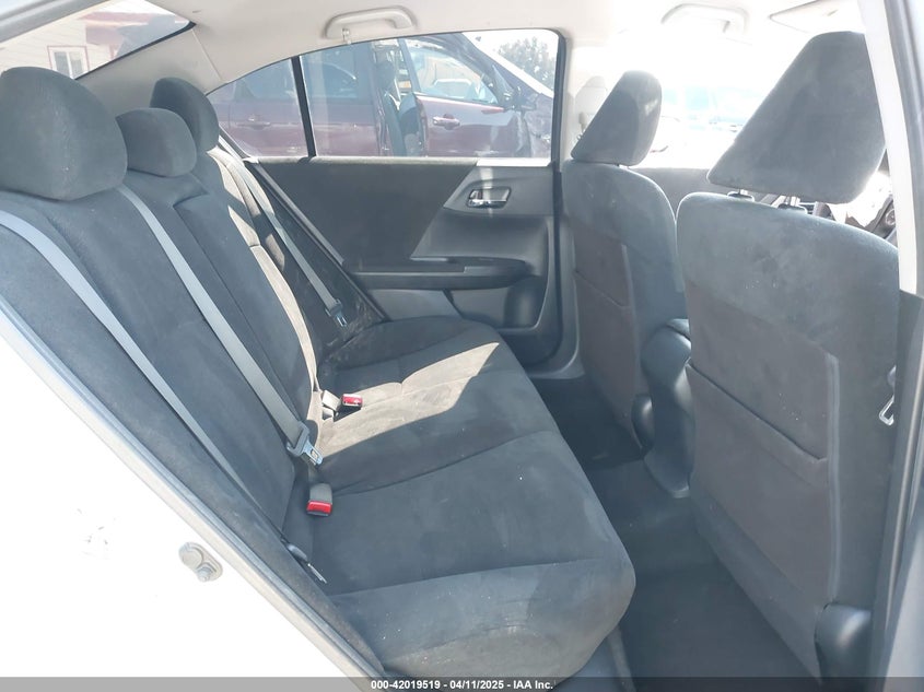 2013 HONDA ACCORD VIN: 1HGCR2F39DA152229