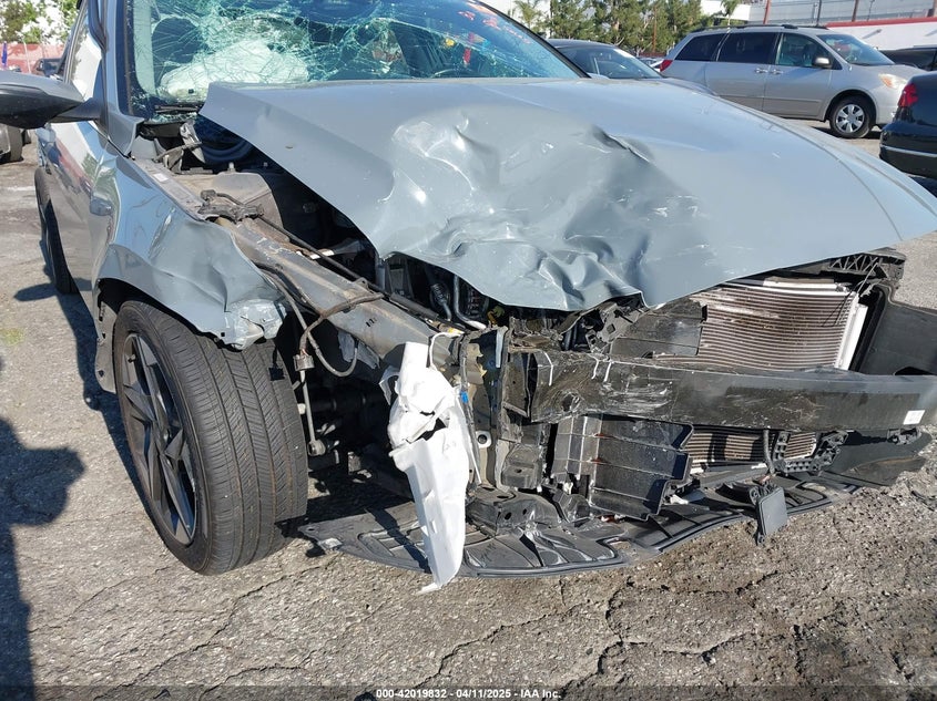 2023 HYUNDAI ELANTRA VIN: KMHLP4AG2PU403066