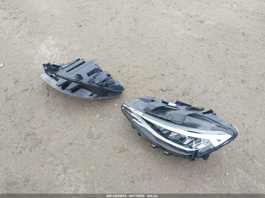 2024 Volkswagen Id.4 Awd Pro VIN: 1V2DSPE88RC002771 Lot: 42020075