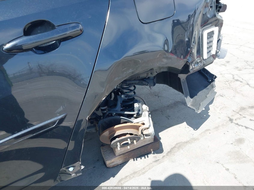 Auction sale of the 2020 TOYOTA COROLLA , vin: JTDT4RCE2LJ041435, lot number: 42020086