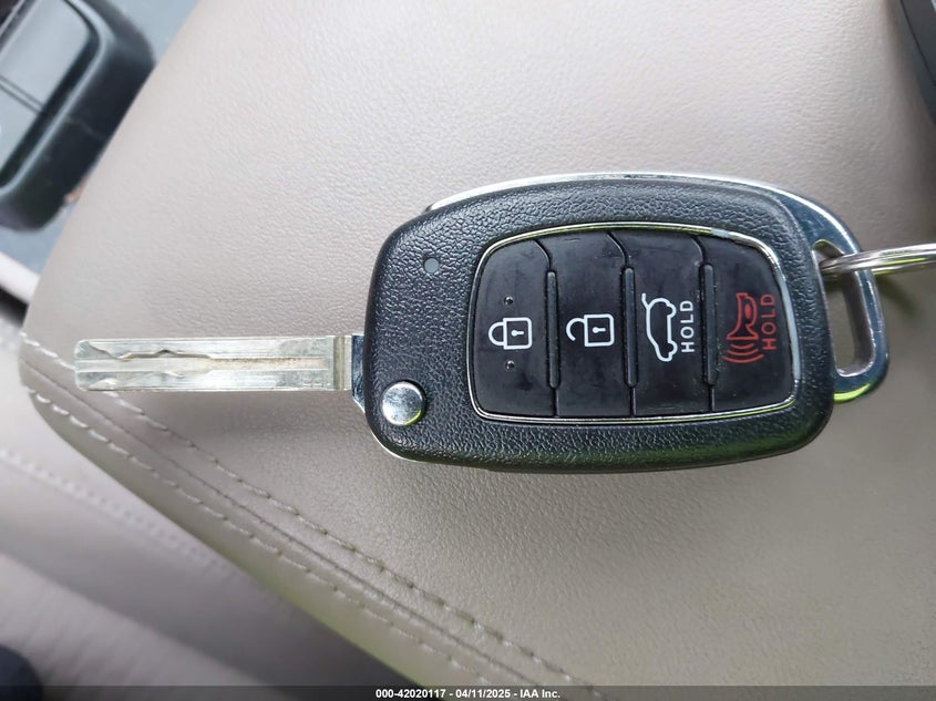 2021 HYUNDAI TUCSON SE - KM8J2CA47MU345831