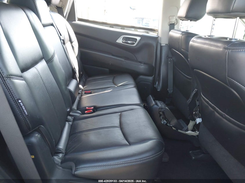 2019 NISSAN PATHFINDER VIN: 5N1DR2MM8KC629938