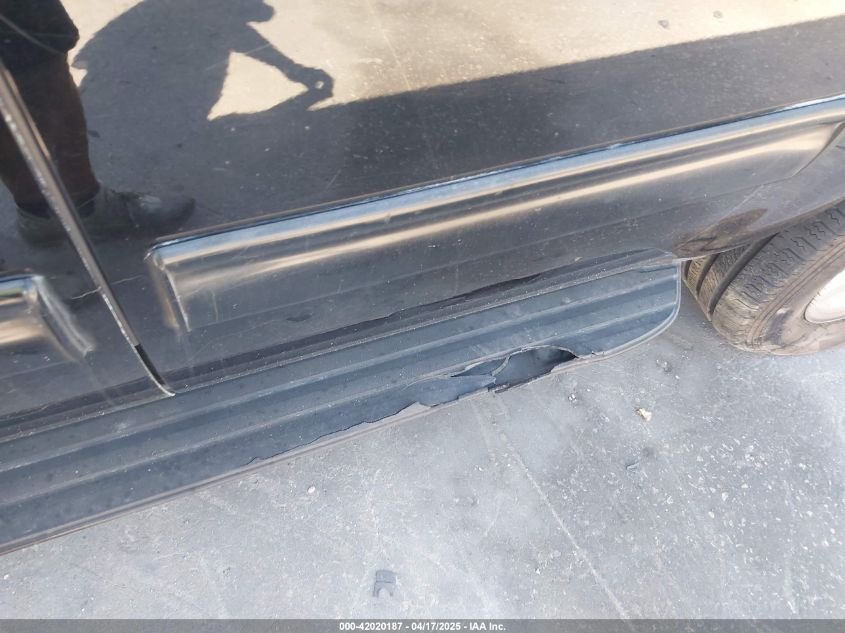 2010 Chevrolet Tahoe Lt VIN: 1GNMCBE32AR115615 Lot: 42020187