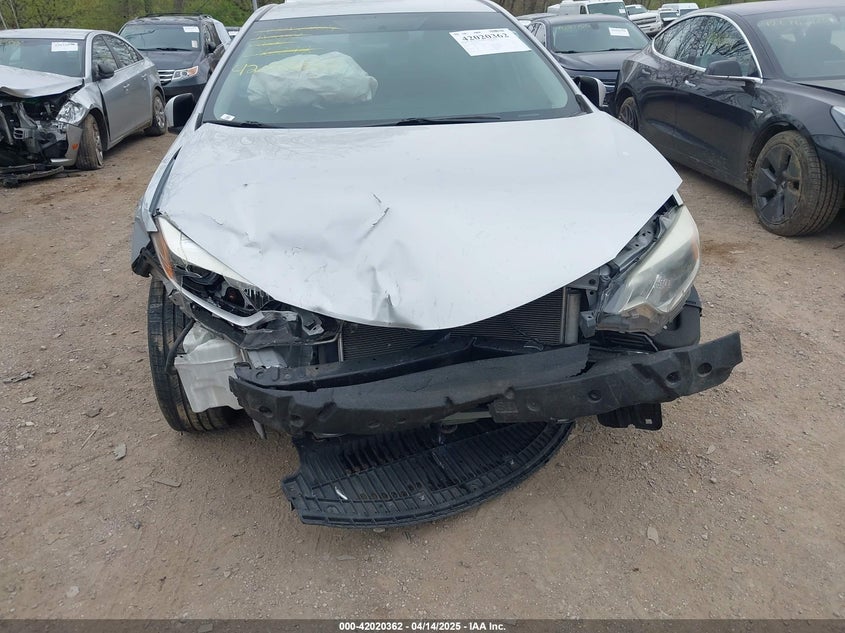 2014 TOYOTA COROLLA VIN: 2T1BURHE5EC136218